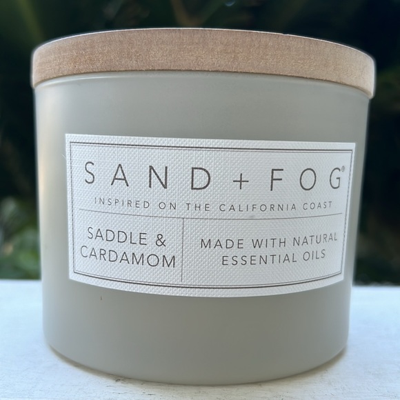 Saddle & Cardamon Scented Candle - Picture 8 of 11